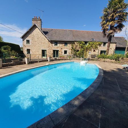 Chambres D'Hotes Avec Piscine Aux Agapanthes De Cromel - Mont Saint Michel Екстер'єр фото